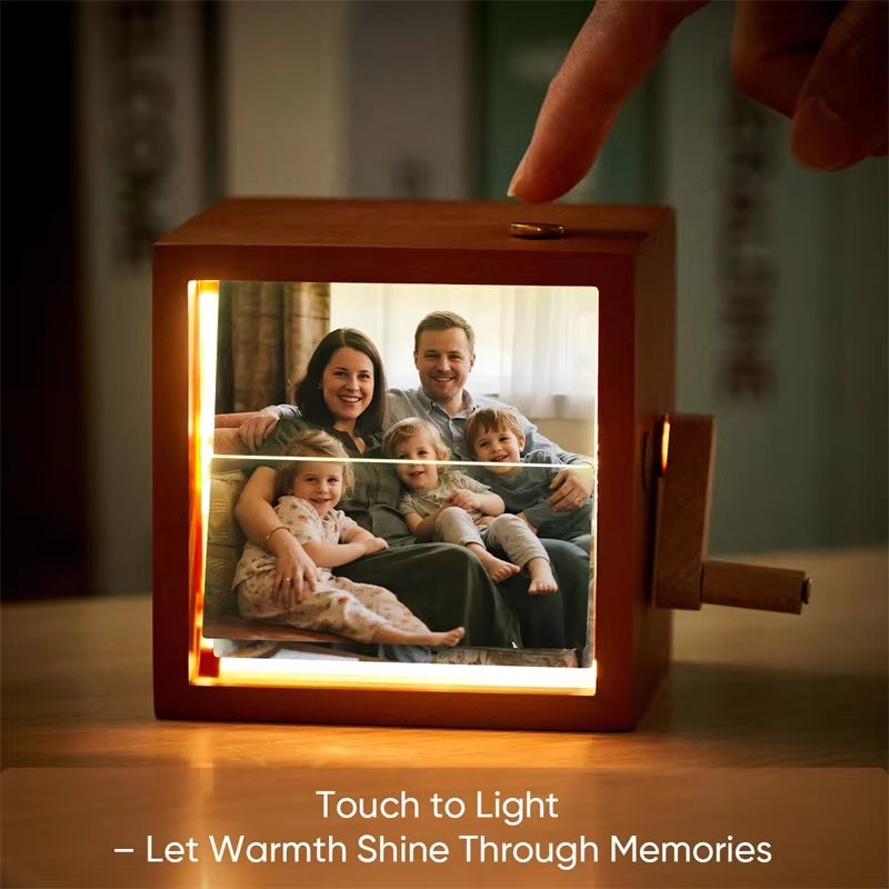Custom Flip Photo Box – Hand-Cranked Memory Viewer for Couple & Family Gift Moments
