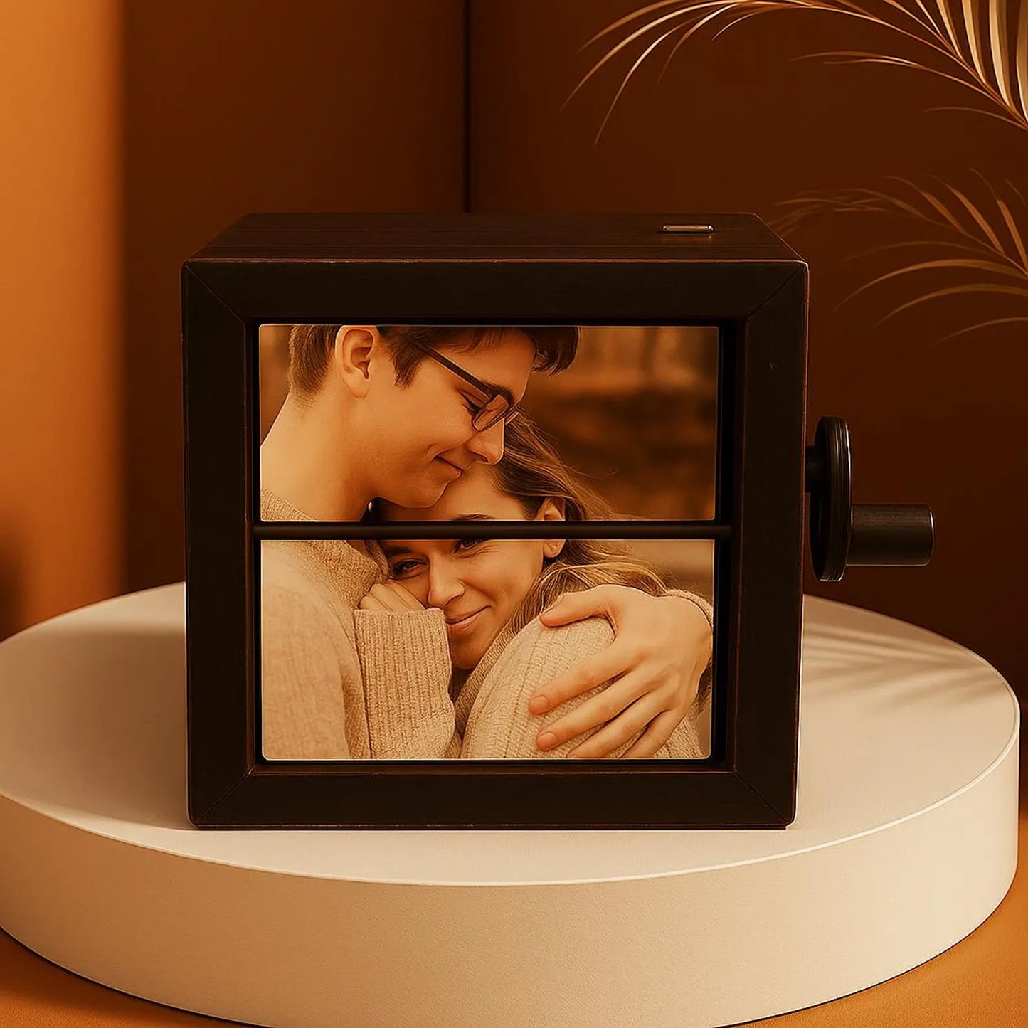 Custom Flip Photo Box – Hand-Cranked Memory Viewer for Couple & Family Gift Moments